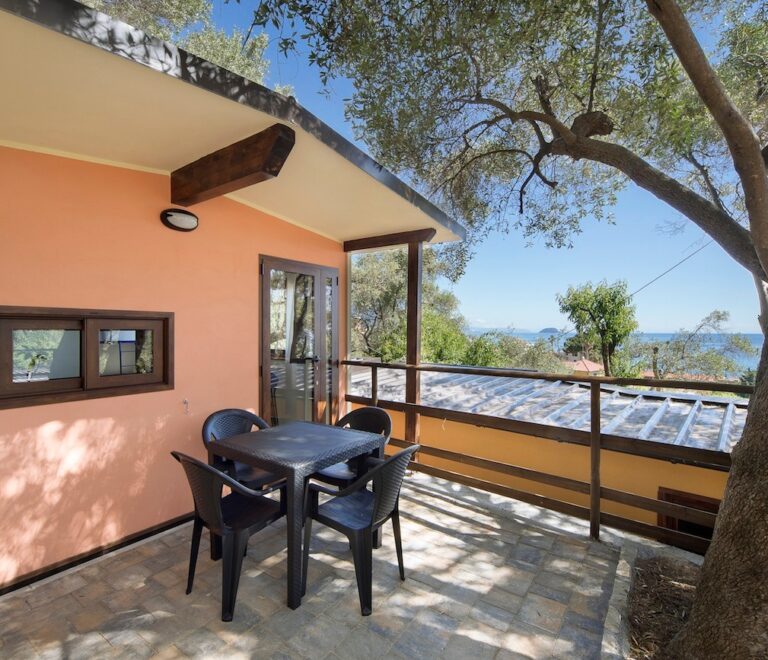 SOLANO – 2 Zimmer, 4 Personen, 4. Terrasse